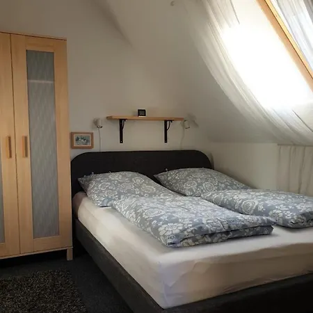 Gaestehaus Alwine 6 Apartment