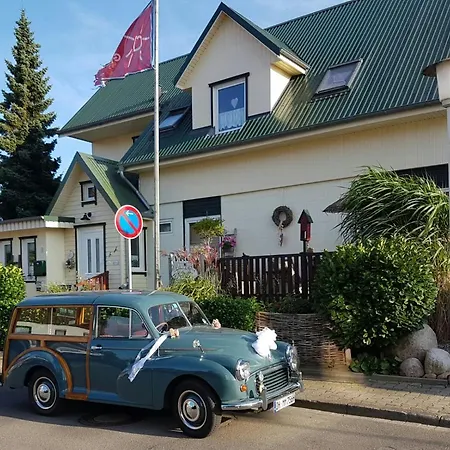 Gaestehaus Alwine 6 Apartment *